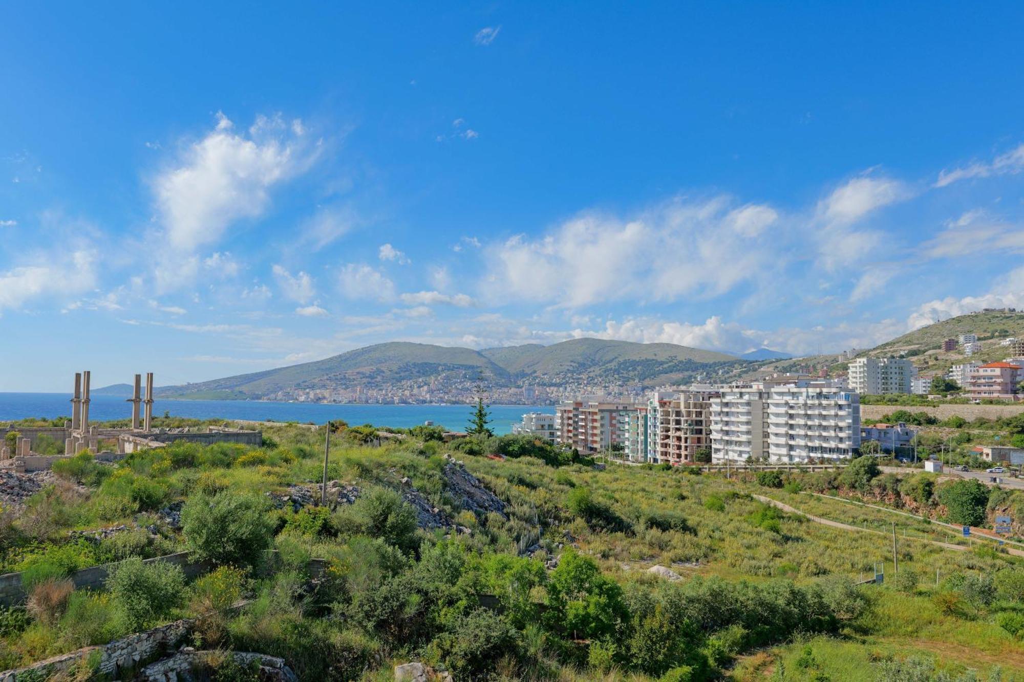 Hotel Holiday Sarande Exterior photo