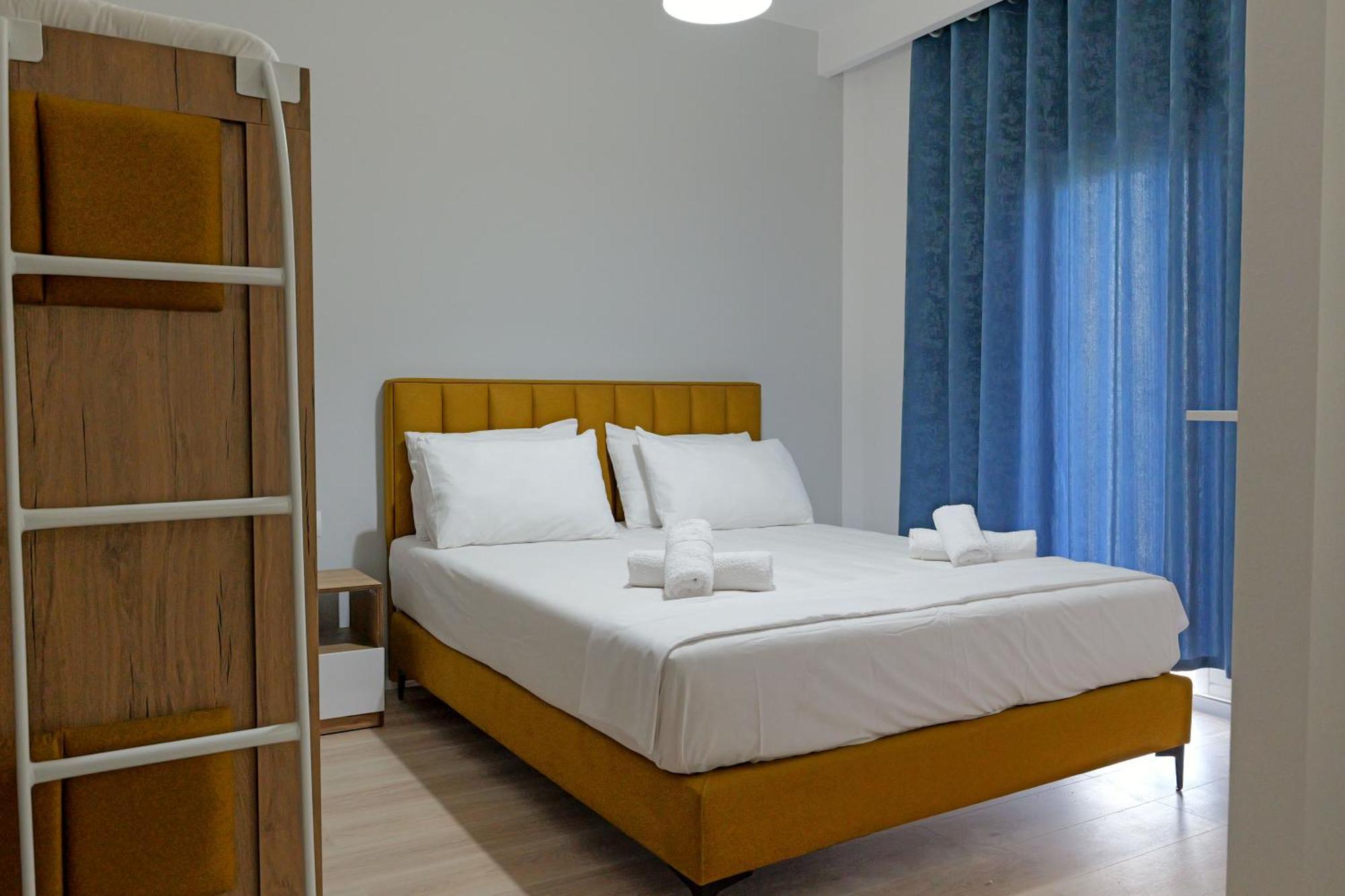 Hotel Holiday Sarande Exterior photo